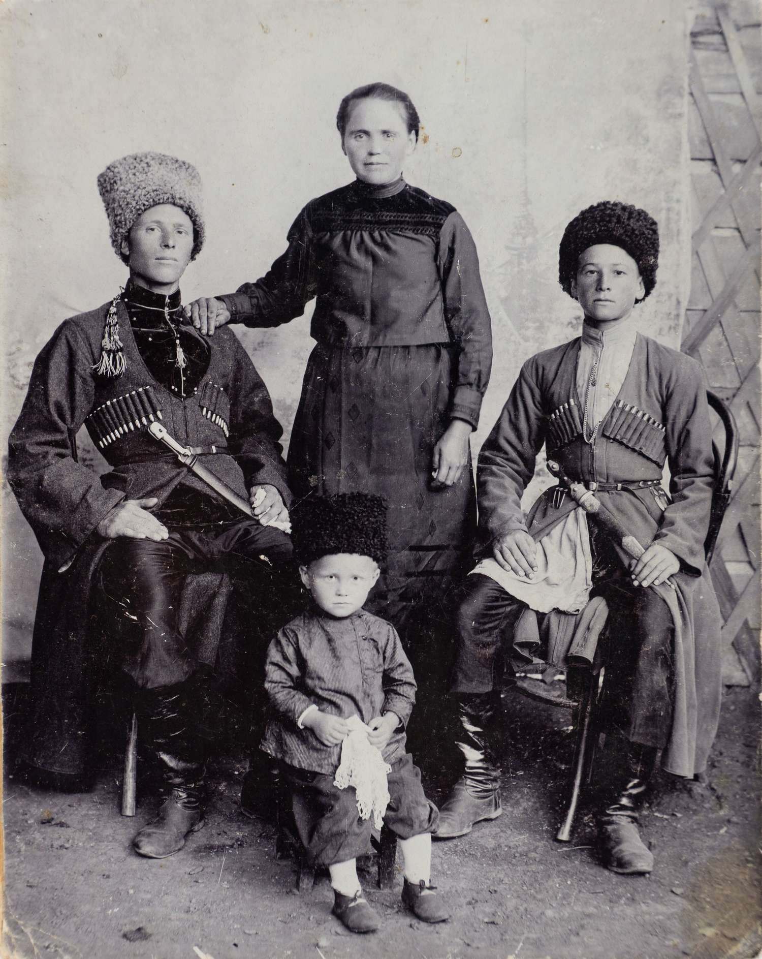 3 фотографии «Казаки». Конец XIX - начало XX века.
