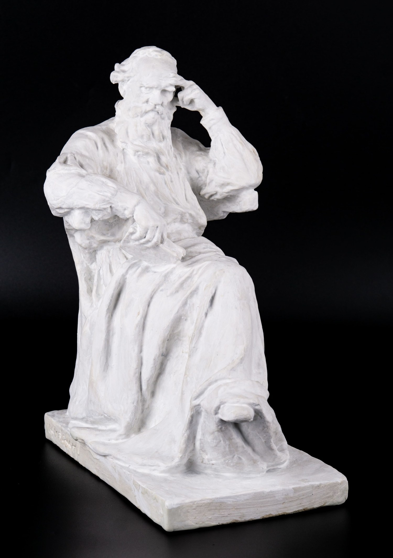 Скульптура «Лев Толстой в кресле». СССР, 1950-е гг.