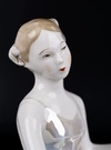 Скульптура «Сидящая балерина».  СССР, 1950-1960-е годы.