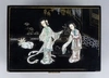 Шкатулка «Две девушки в саду», инкрустация перламутром. Китай, середина ХХ века.
