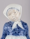 Фарфоровая статуэтка «Девушка с ведрами».<br>Датская королевская мануфактура, 1960.