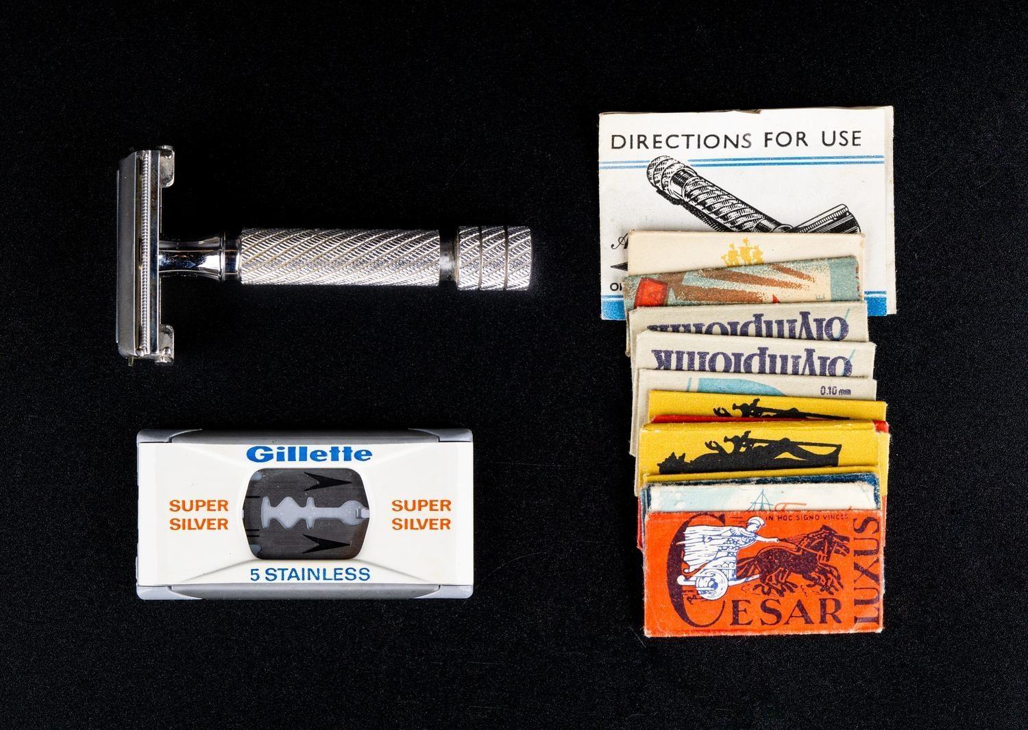 Бритвенный станок Gilette «Safety Razor» с лезвиями в оригинальном чехле. Англия, 1962 год.<br>