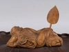 Скульптура «Восточный мудрец, отдыхающий на листе лотоса». Китай, вторая половина XX века.