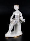 Скульптура «Сидящая балерина». <br>СССР, Дмировский фарфоровый завод в Вербилках, автор модели О. Артамонова, 1950-1960-е годы.
