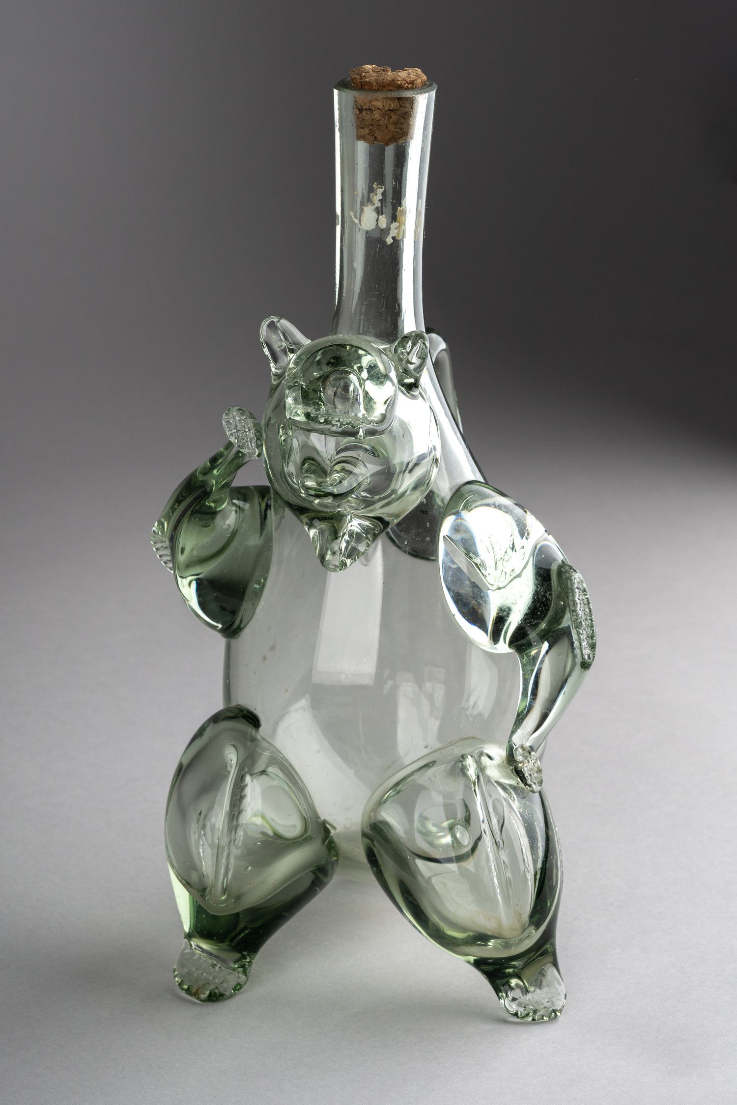 Бутыль «Чертик»прозрачного стекла.<br>Россия, вторая половина XIX века.