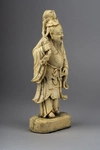 Скульптура «Китайский мудрец с ветками персиков».<br>Китай, середина ХХ века.
