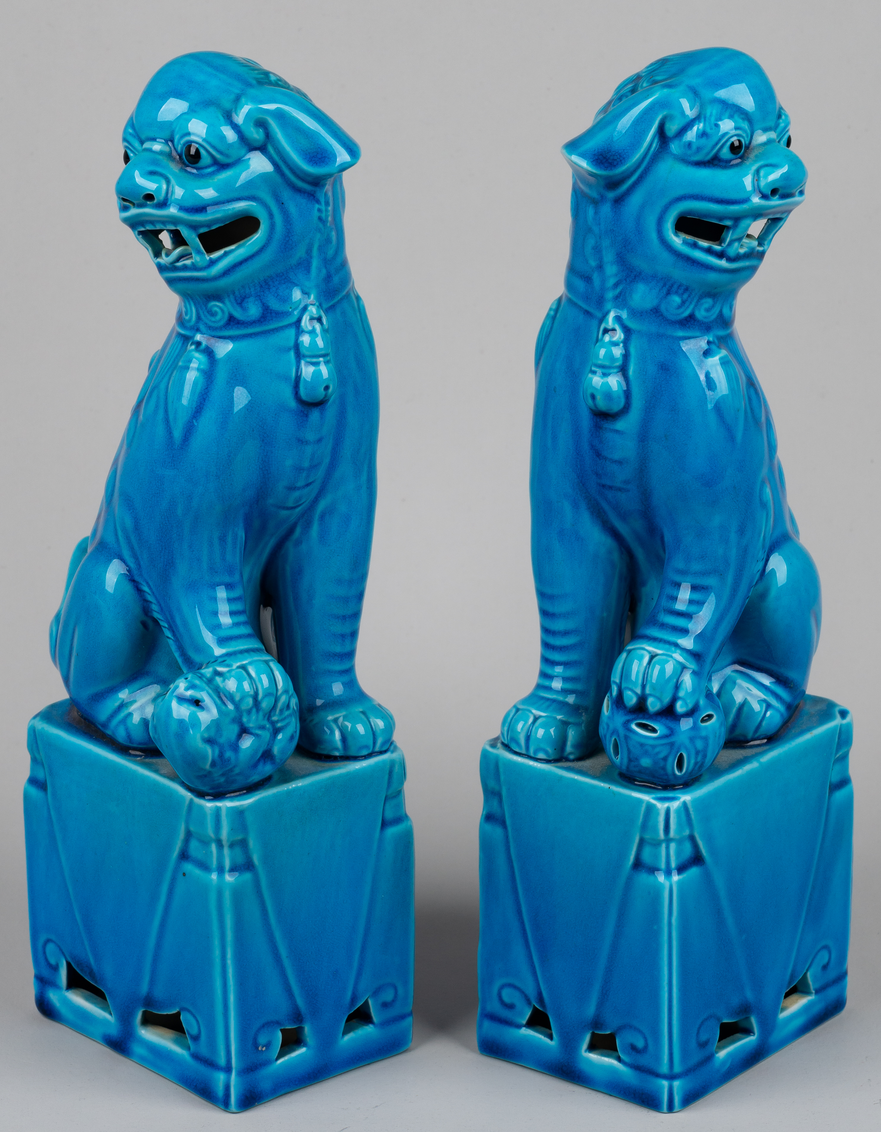 Собаки-львы, мифические стражи и защитники.<br>Китай, первая треть ХХ века.