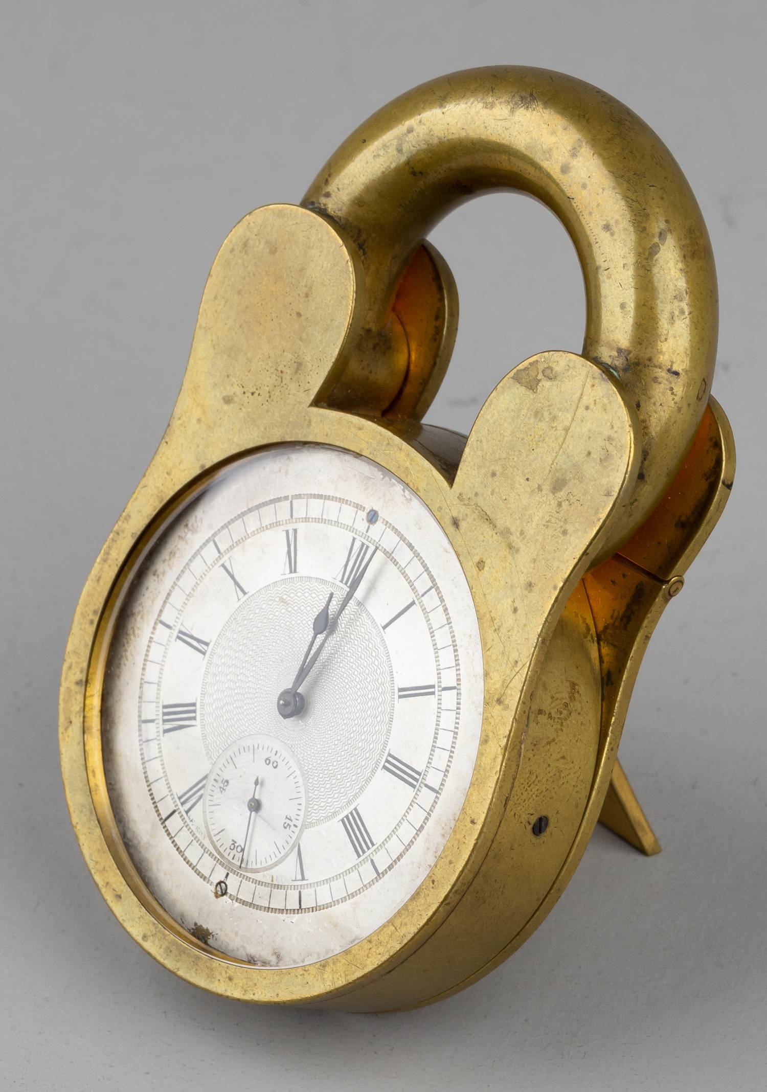(Редкость. «Поставщик императорских дворов») Часы в виде навесного замка.<br>Франция, фирма Le Roy et Fils, вторая половина XIX века.