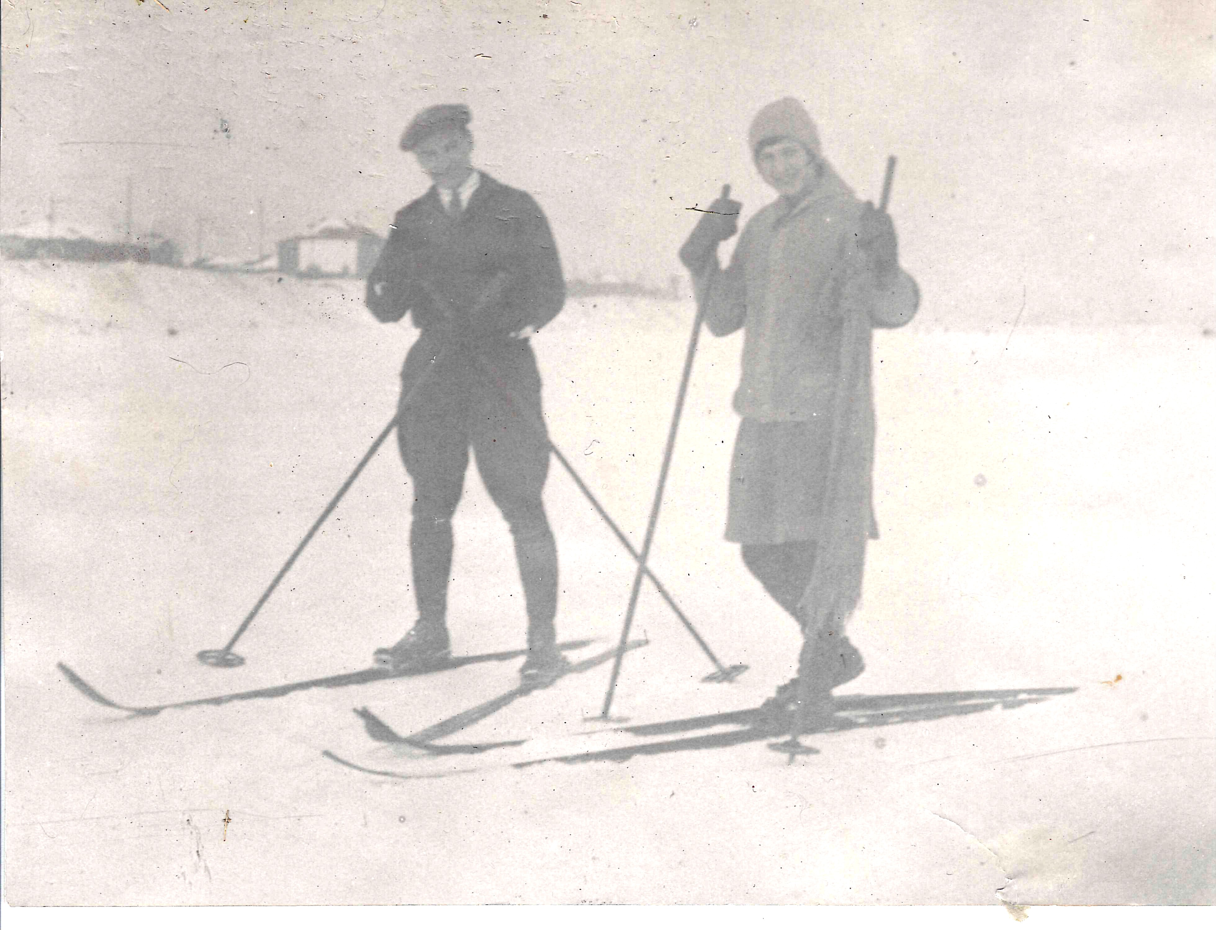 5 фотографий «Лыжники». СССР, конец 1920-х годов.