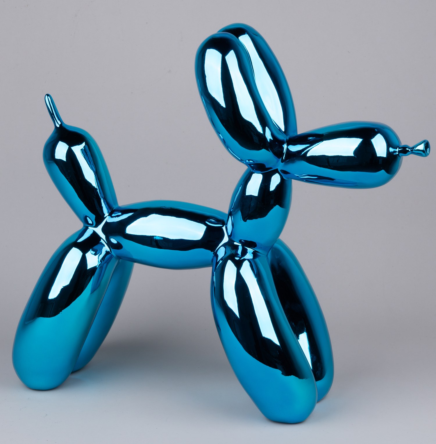 Скульптура «Собака из воздушного шара синего цвета».<br>США, скульптор Джефф Кунс, серия «Celebration», 1994-2000 годы.