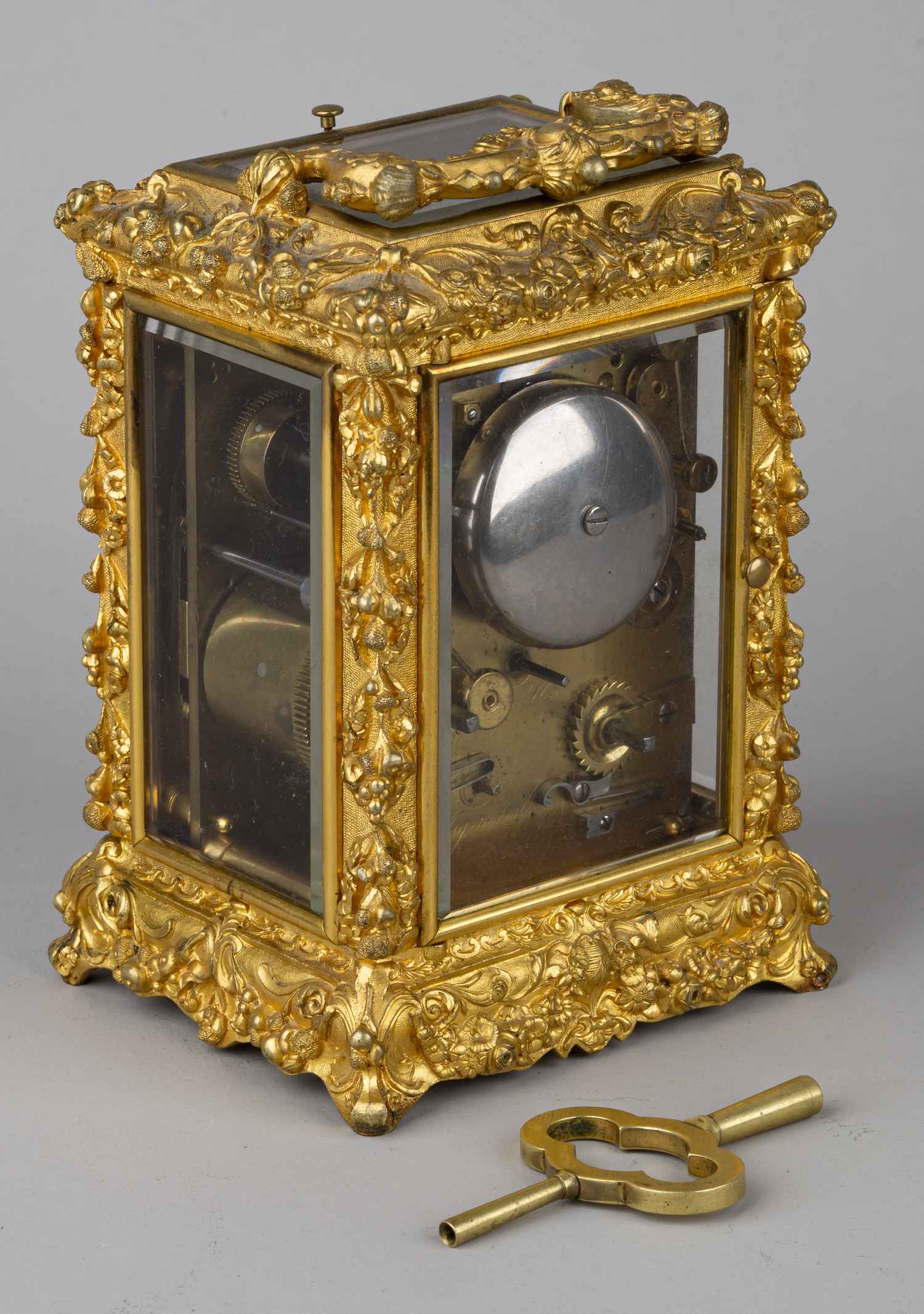 (Поставщик императорских дворов) Каретные часы в стиле Людовика XIV. Франция, фирма Le Roy et fils, вторая половина XIX века.