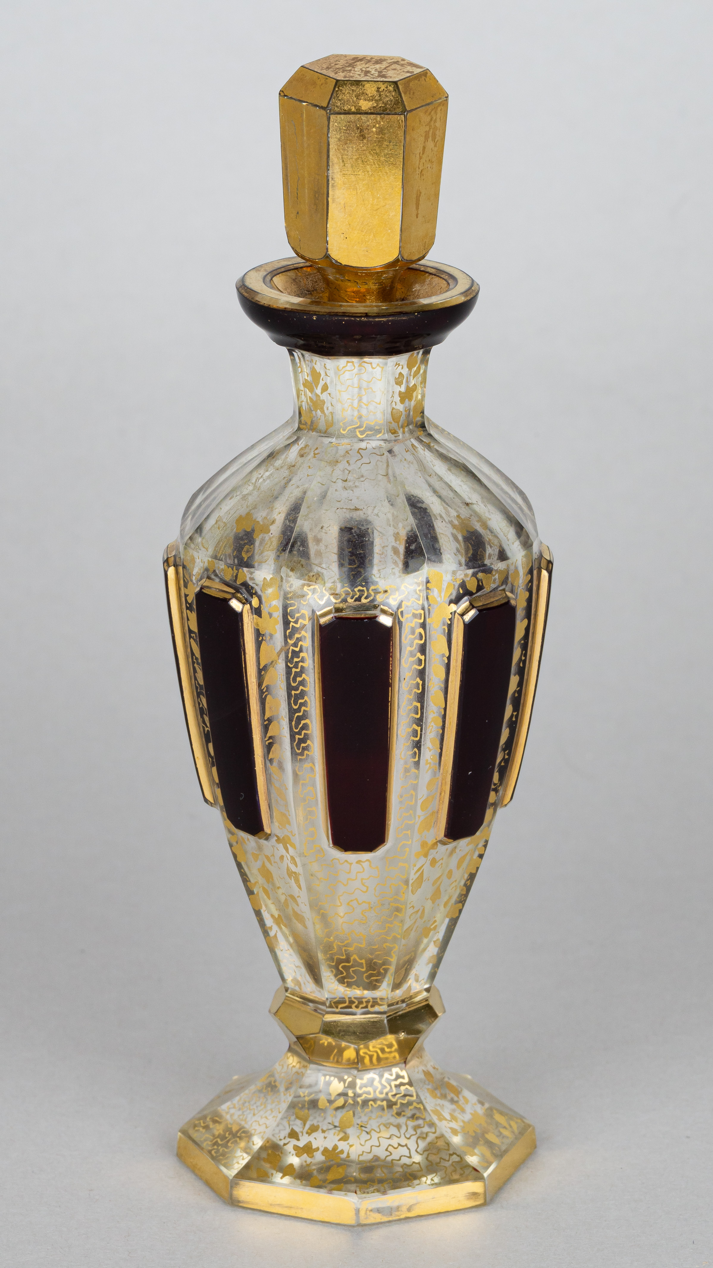 Флакон трансформер в вазу-солифлер.<br>Богемия, середина XIX века.