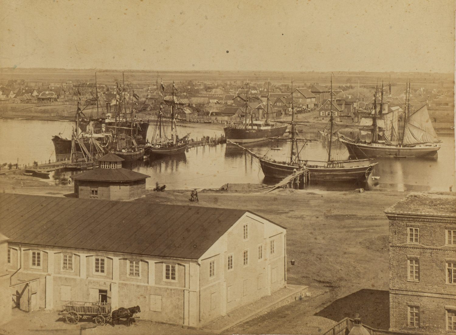 Ланц Павел. Фотография «Порт Пернов». Россия, 1870-е годы.