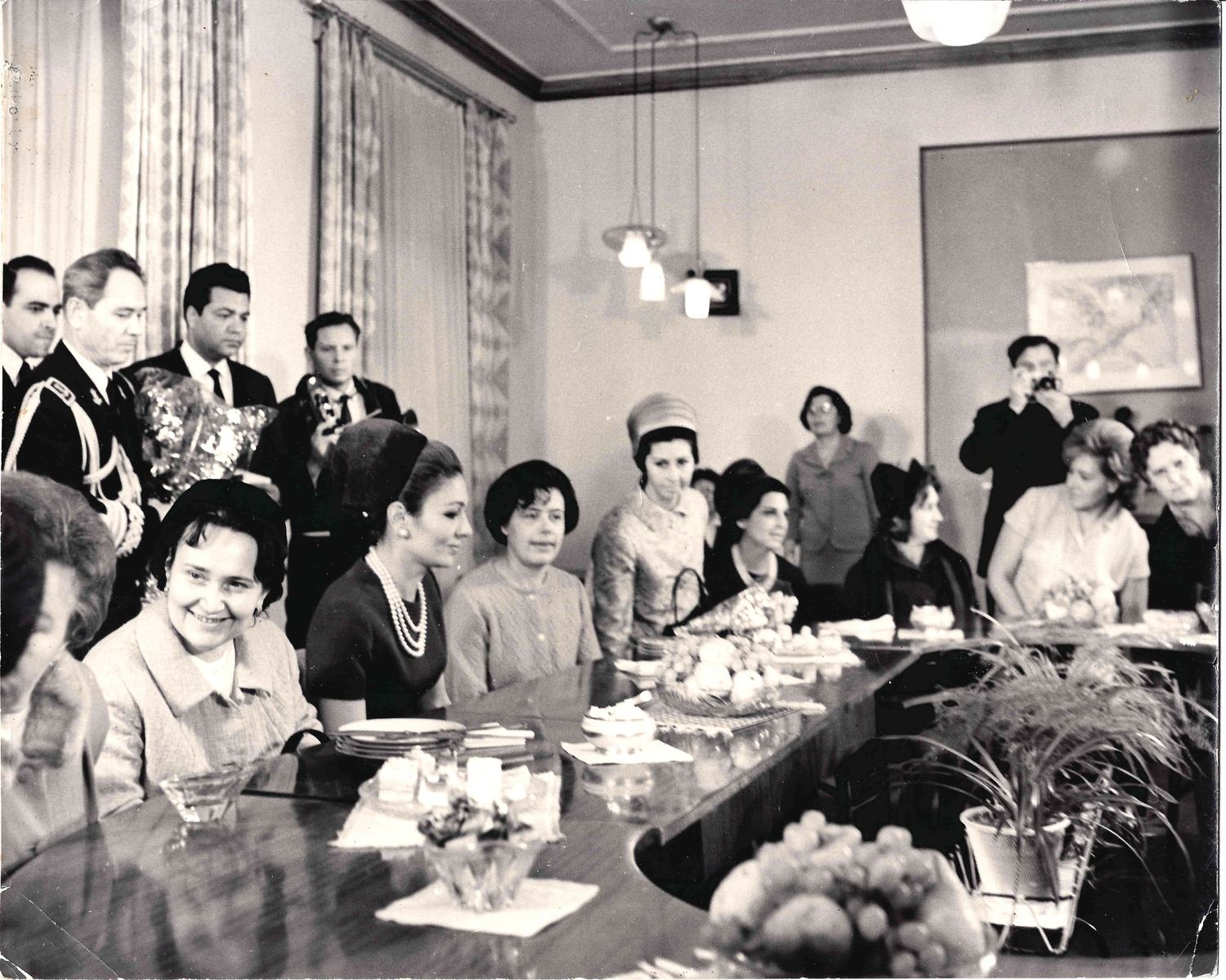 4 фотографии «Приём в честь императрицы Ирана Фарах Пехлеви в Комитете советских женщин». 1971.