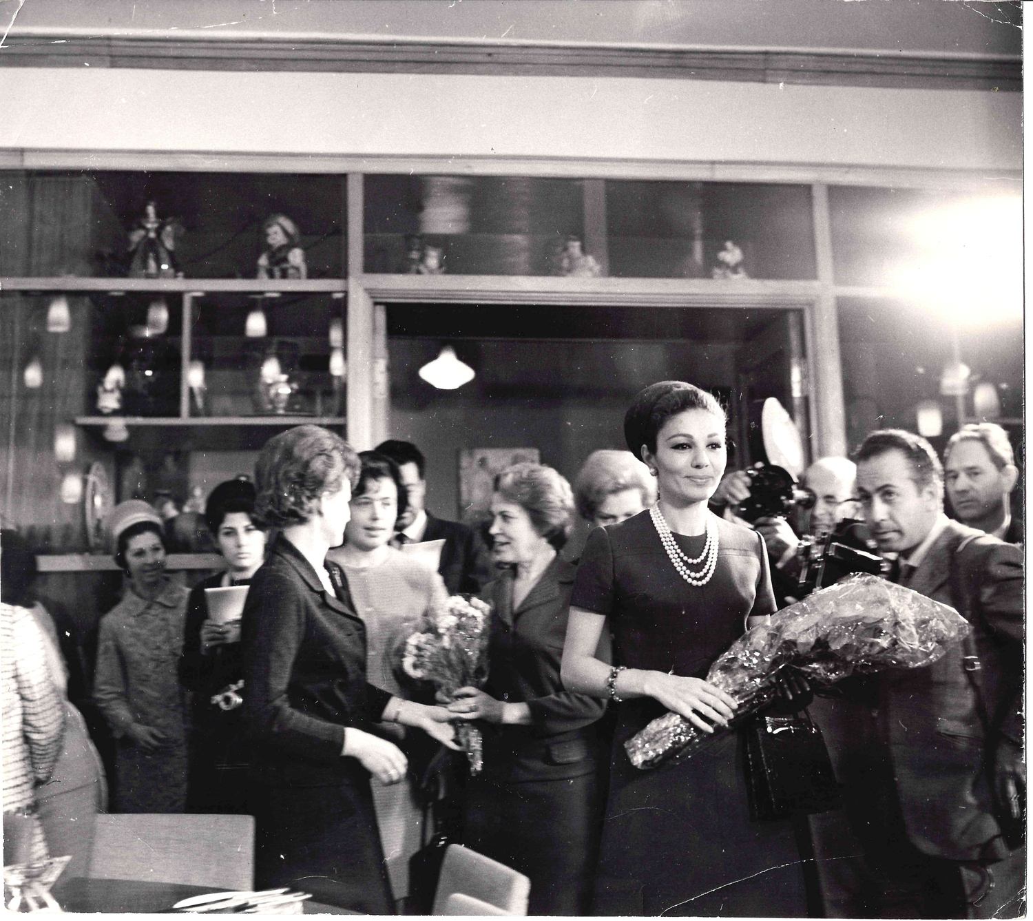 4 фотографии «Приём в честь императрицы Ирана Фарах Пехлеви в Комитете советских женщин». 1971.