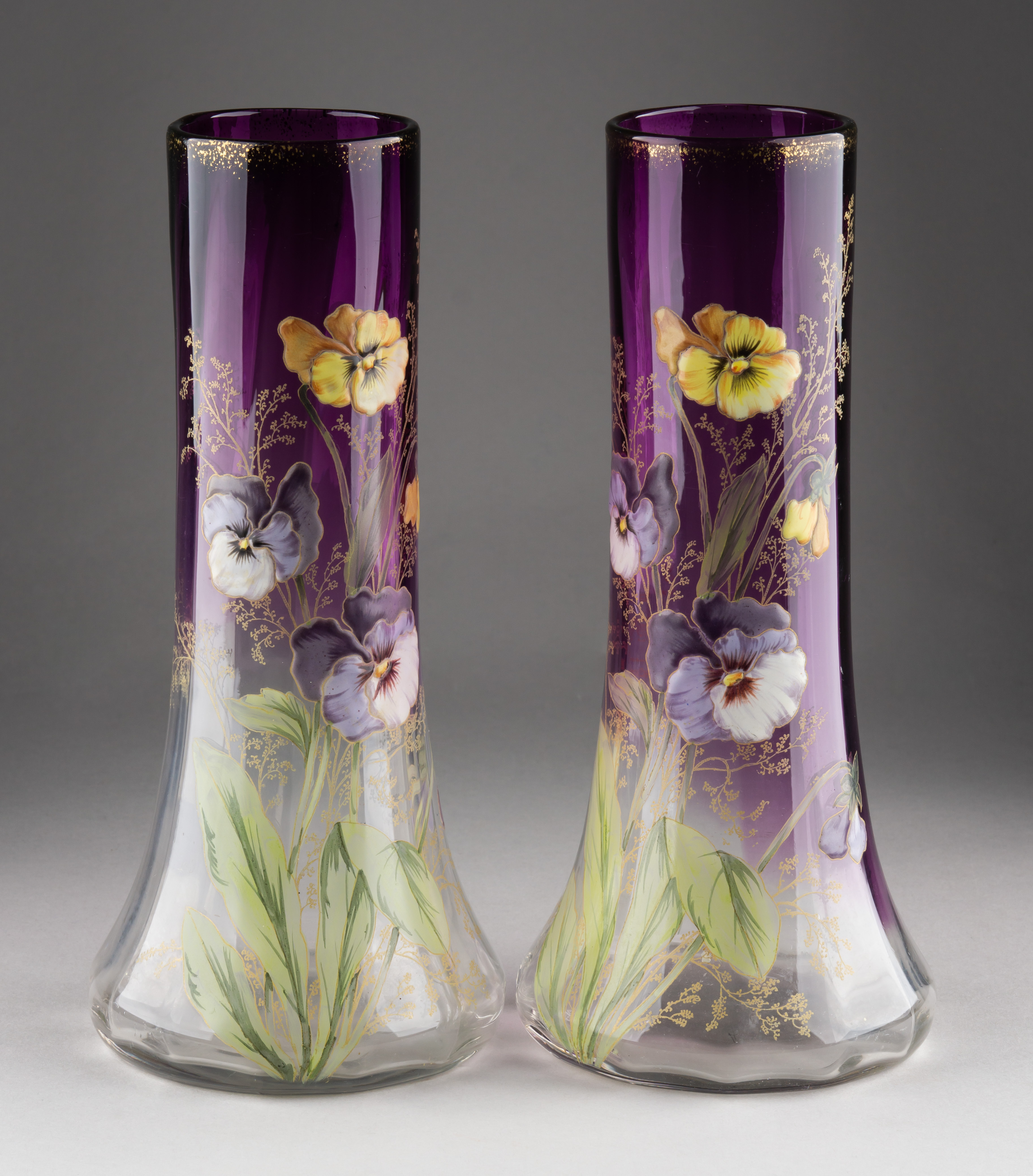(Legras) Парные вазы «Анютины глазки». <br>Франция, фирма Legras, около 1900 г.