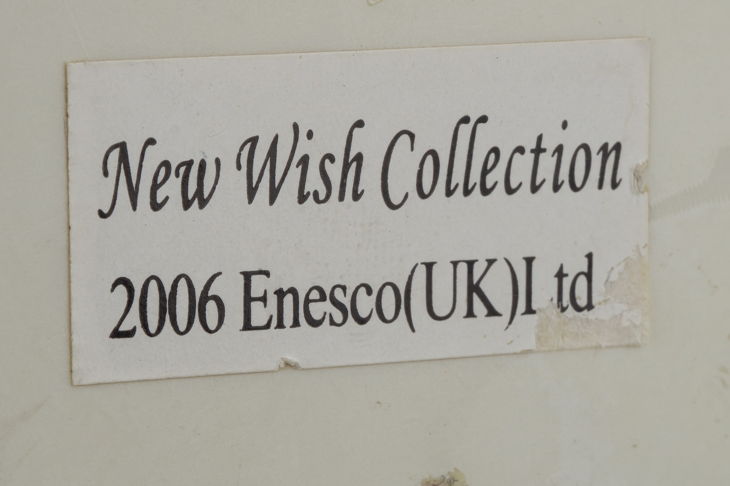 Кукла «Дама с розами, аллегория Весны». <br>Великобритания, фирма Enesco, серия «New Wish Collection»,  2006 г.