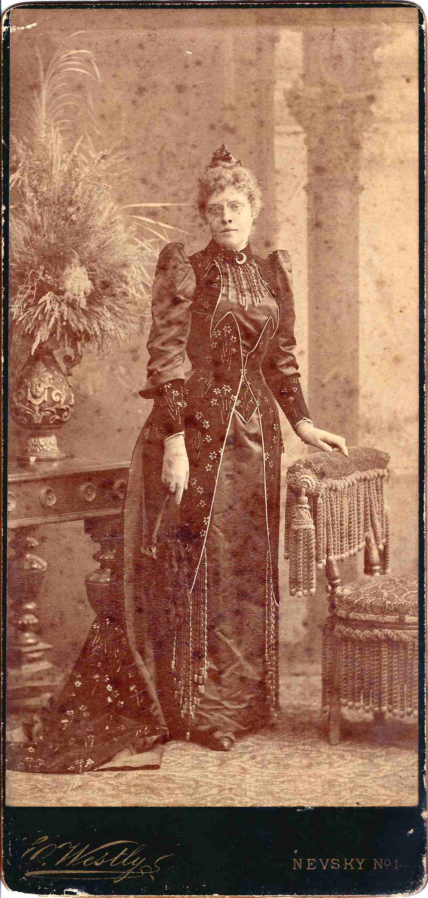 Вестли Э. Фотопортрет дамы. 1880-е годы.