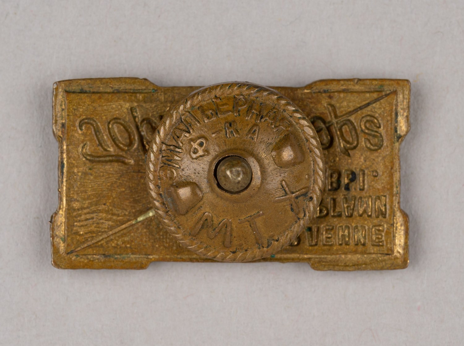 Знак «Управление промторгами г. Москвы. Горпромторг». СССР, 1950-е годы.