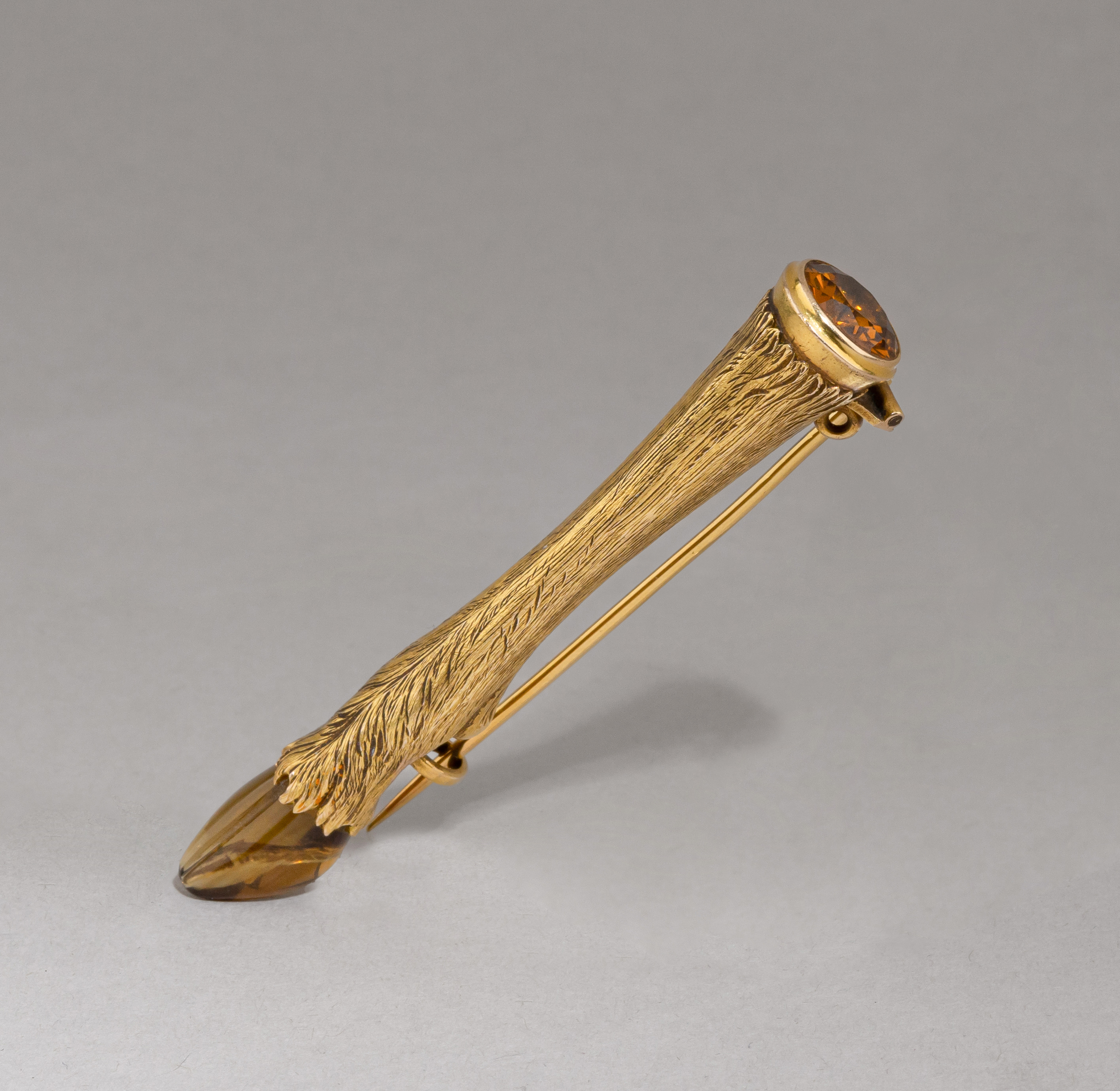 Брошь «Копытце».
Россия, Санкт-Петербург, мастер Арнд Самуэль. 1850-1870 гг.