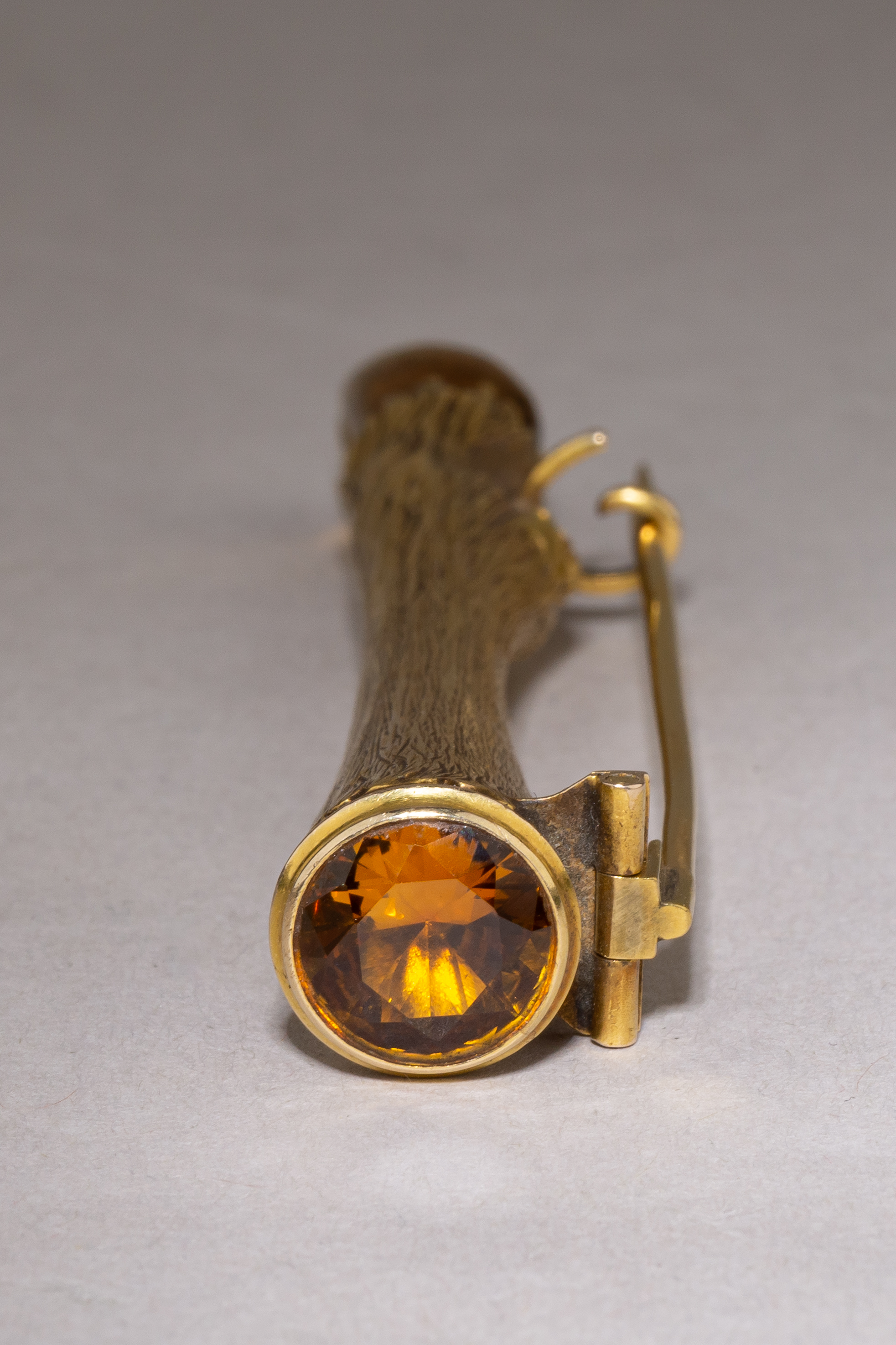 Брошь «Копытце».
Россия, Санкт-Петербург, мастер Арнд Самуэль. 1850-1870 гг.