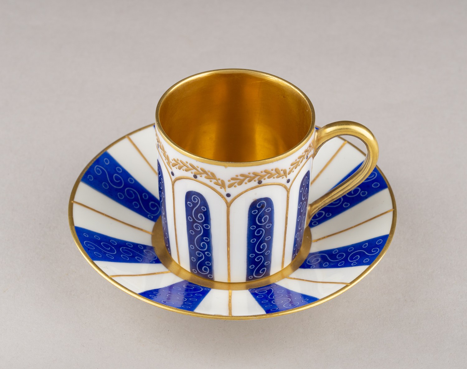 (Лимож) Кофейная пара. <br>Франция, Лиможский фарфоровый завод, – начало XX в.