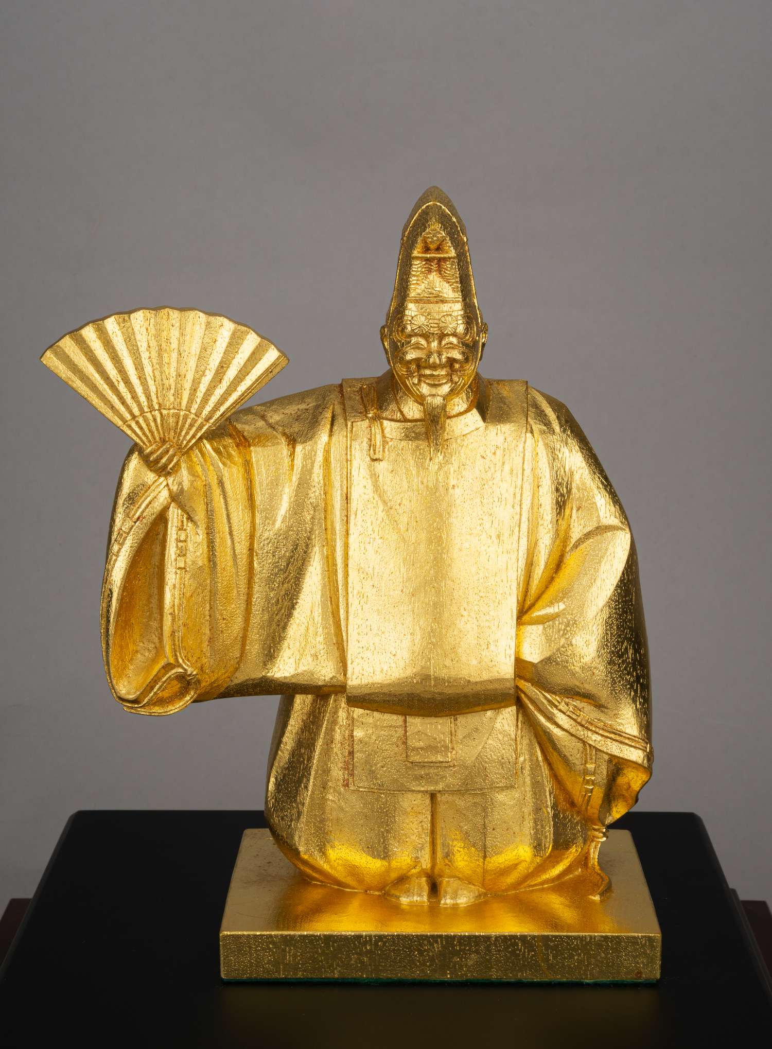 Актер театра Но.  В оригинальной подписной коробке.<br>Япония,  склульптор Синкай Токутаро, середина XX века.