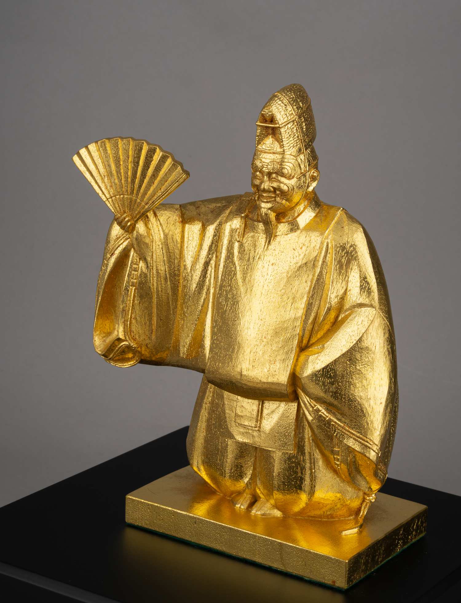 Актер театра Но.  В оригинальной подписной коробке.<br>Япония,  склульптор Синкай Токутаро, середина XX века.