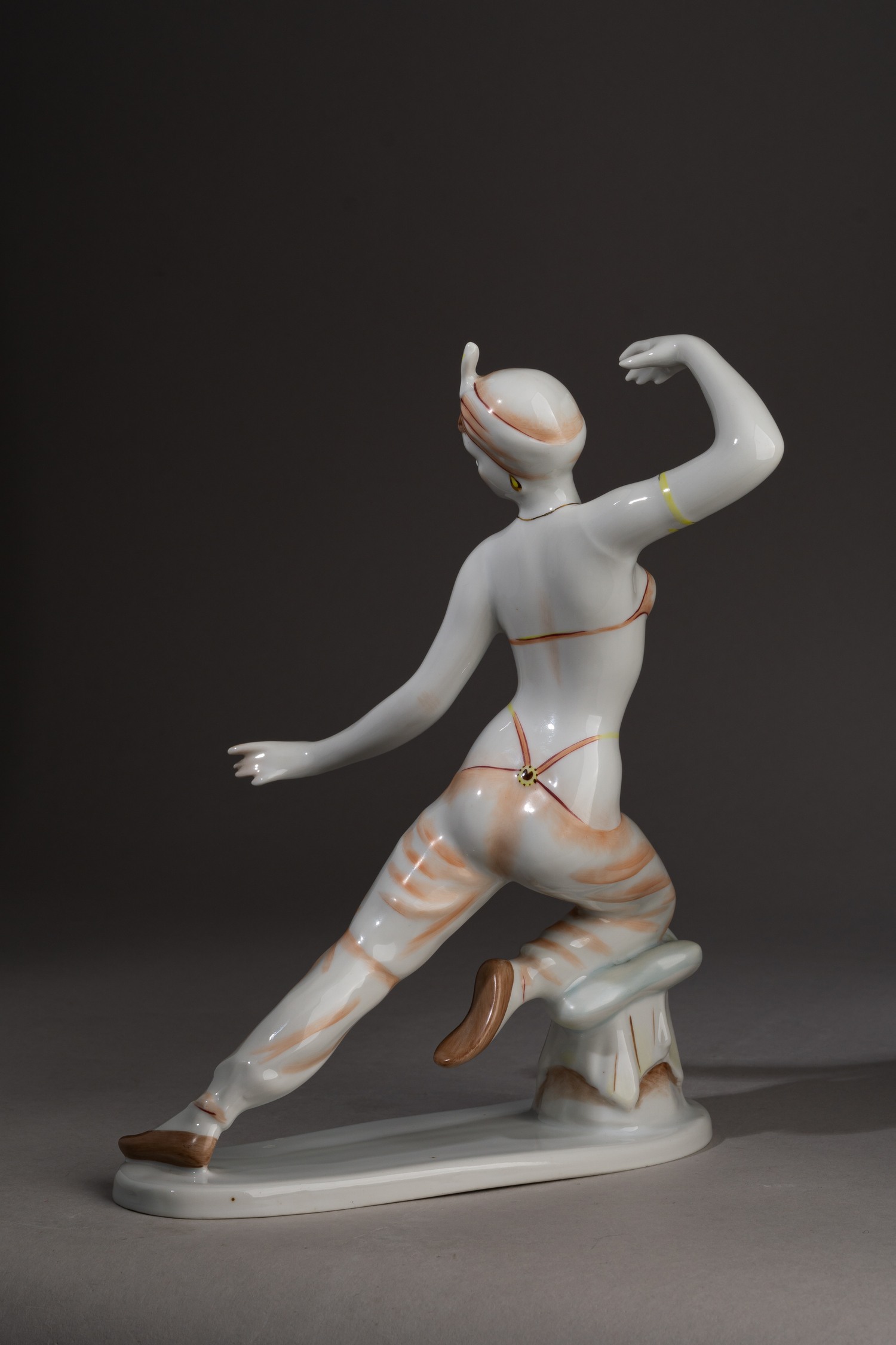 Скульптура «Танцовщица». Венгрия, фабрика Холлохаза (Hollohaza), вторая половина XX века.