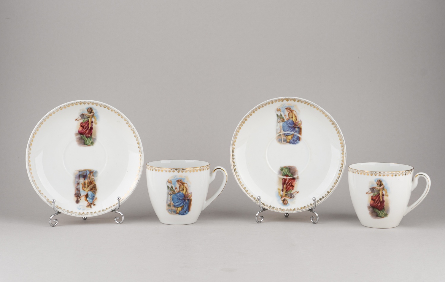 Две чайные пары с изображениями античных сюжетов. Германия. 1905-1920 годы.