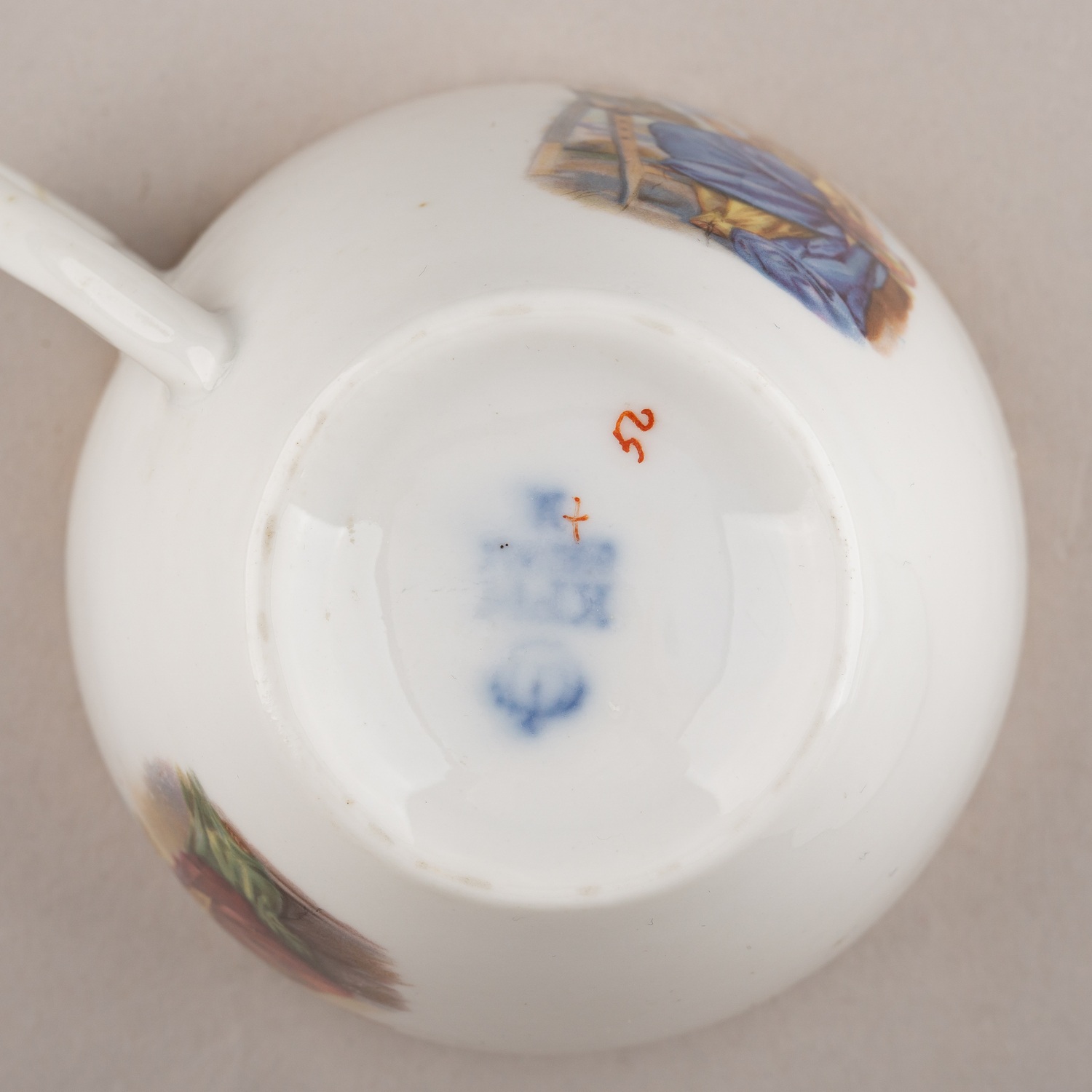 Две чайные пары с изображениями античных сюжетов. Германия. 1905-1920 годы.