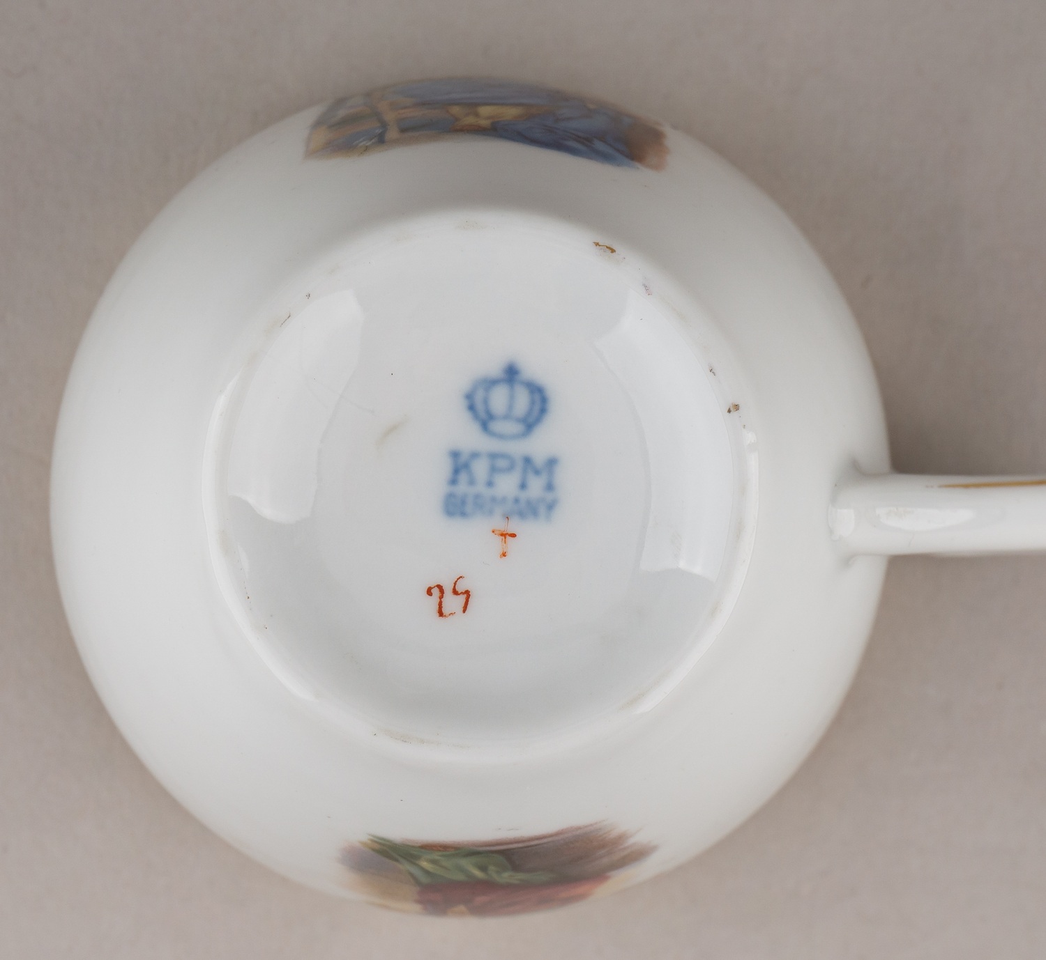 Две чайные пары с изображениями античных сюжетов. Германия. 1905-1920 годы.