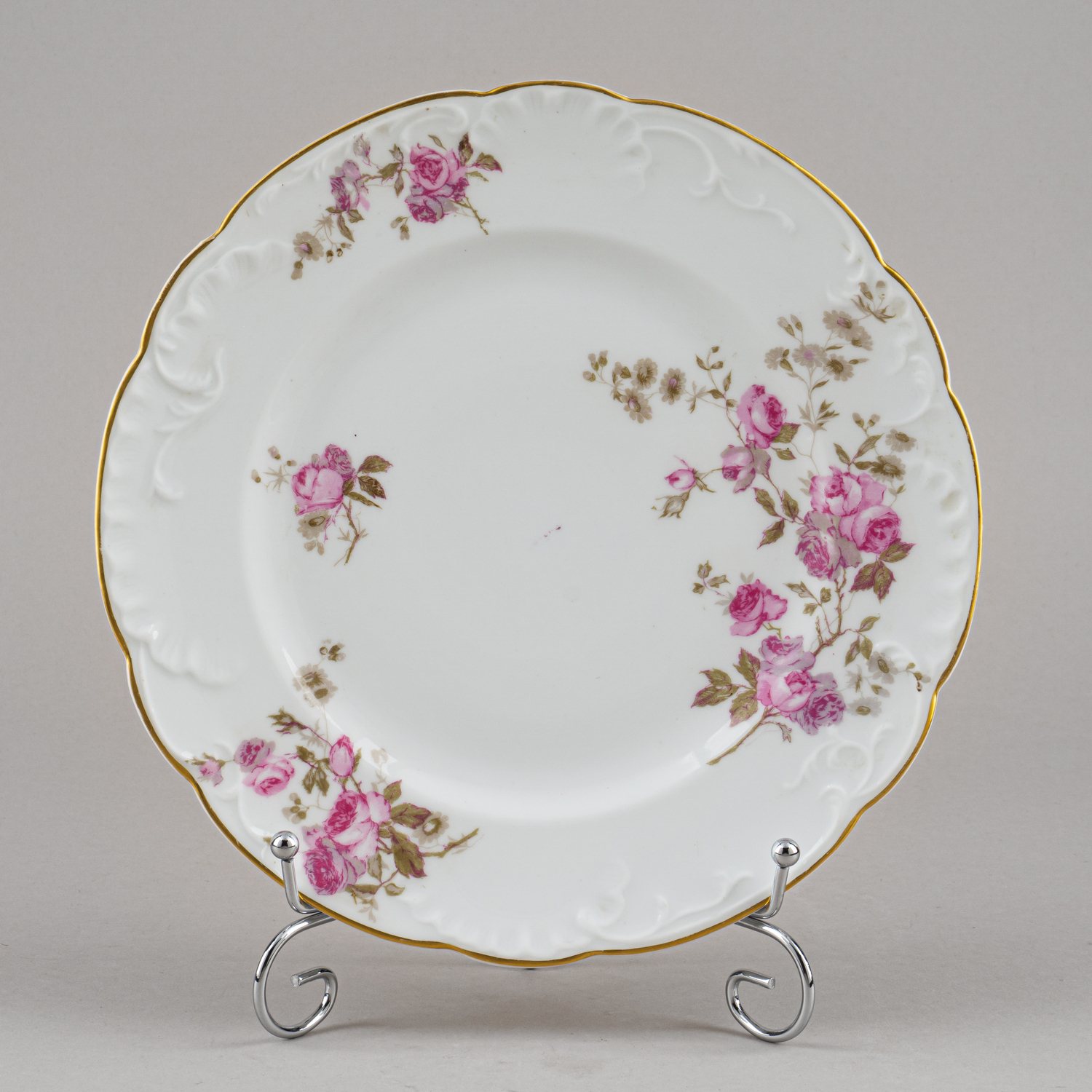 (Из собрания секретаря А.В. Луначарского) Шесть тарелок под горячее «Розы». Санкт-Петербург, завод братьев Корниловых, 1884-1917 годы.