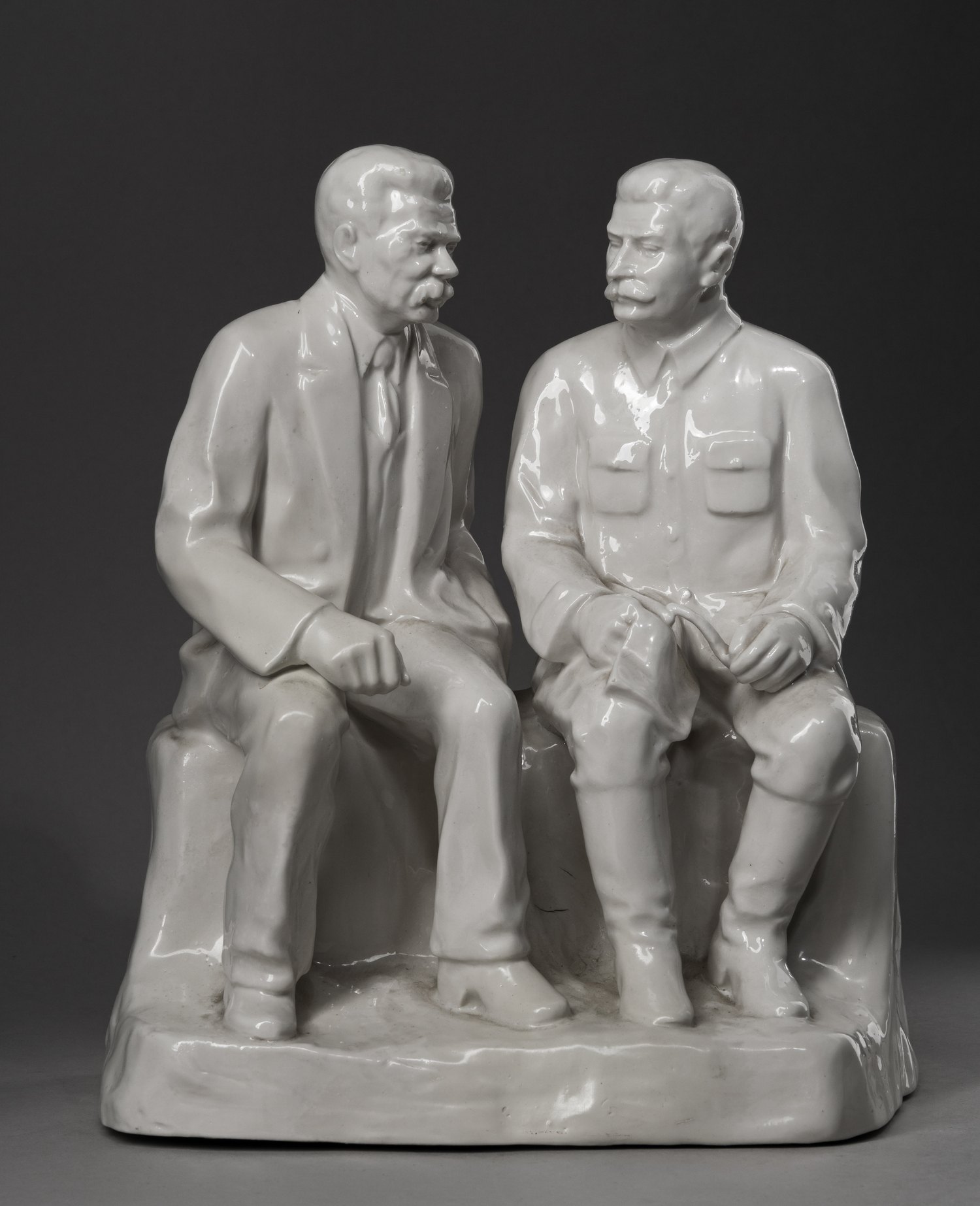 Скульптура «Сталин и Горький». СССР, Дулевский фарфоровый завод,  скульптор Николай Павлович Пустыгин, 1950-е.
