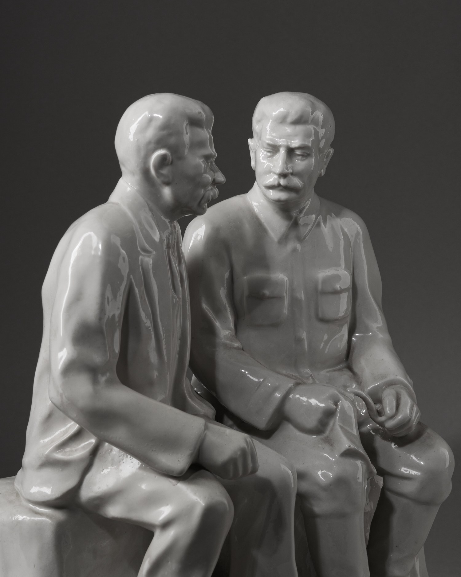 Скульптура «Сталин и Горький». СССР, Дулевский фарфоровый завод,  скульптор Николай Павлович Пустыгин, 1950-е.