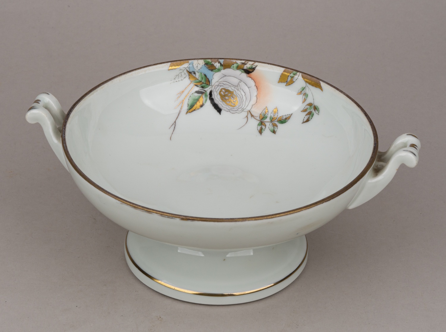 Ваза «Роза». СССР, Дулевский фарфоровый завод, автор дизайна росписи С.В. Чехонин, 1924-1927 годы.