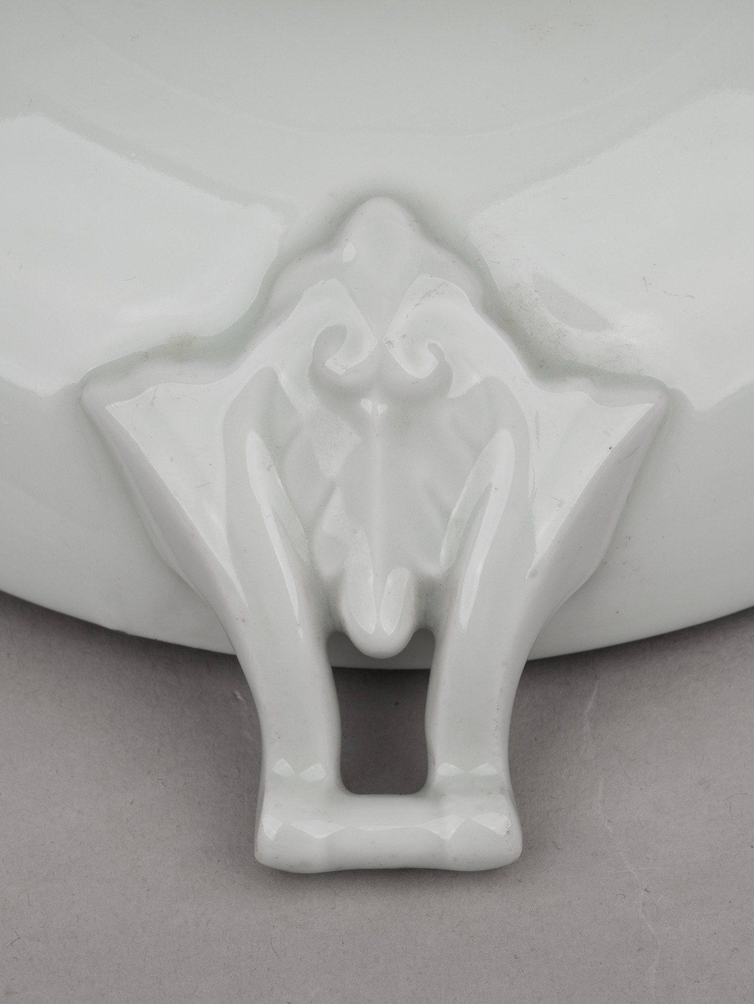 Ваза «Роза». СССР, Дулевский фарфоровый завод, автор дизайна росписи С.В. Чехонин, 1924-1927 годы.