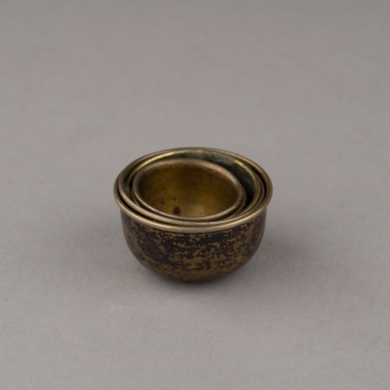 Серебряные разновесы (пять мерных чашечек). Германия, фирма «Dr. KAFKA», конец XIX века.