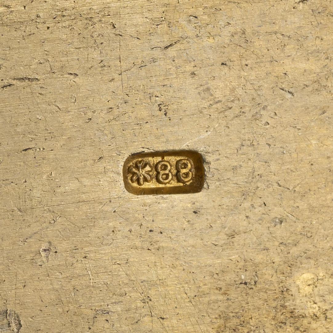 (Брагин. Исполнял заказы для Императорского двора) Портсигар в русском стиле с эмалью. <br>Россия, Санкт-Петербург, мастерская по производству серебрянно-чеканных изделий А.С. Брагина (Исполнял заказы для Императорского двора), 1880-1890-е гг.