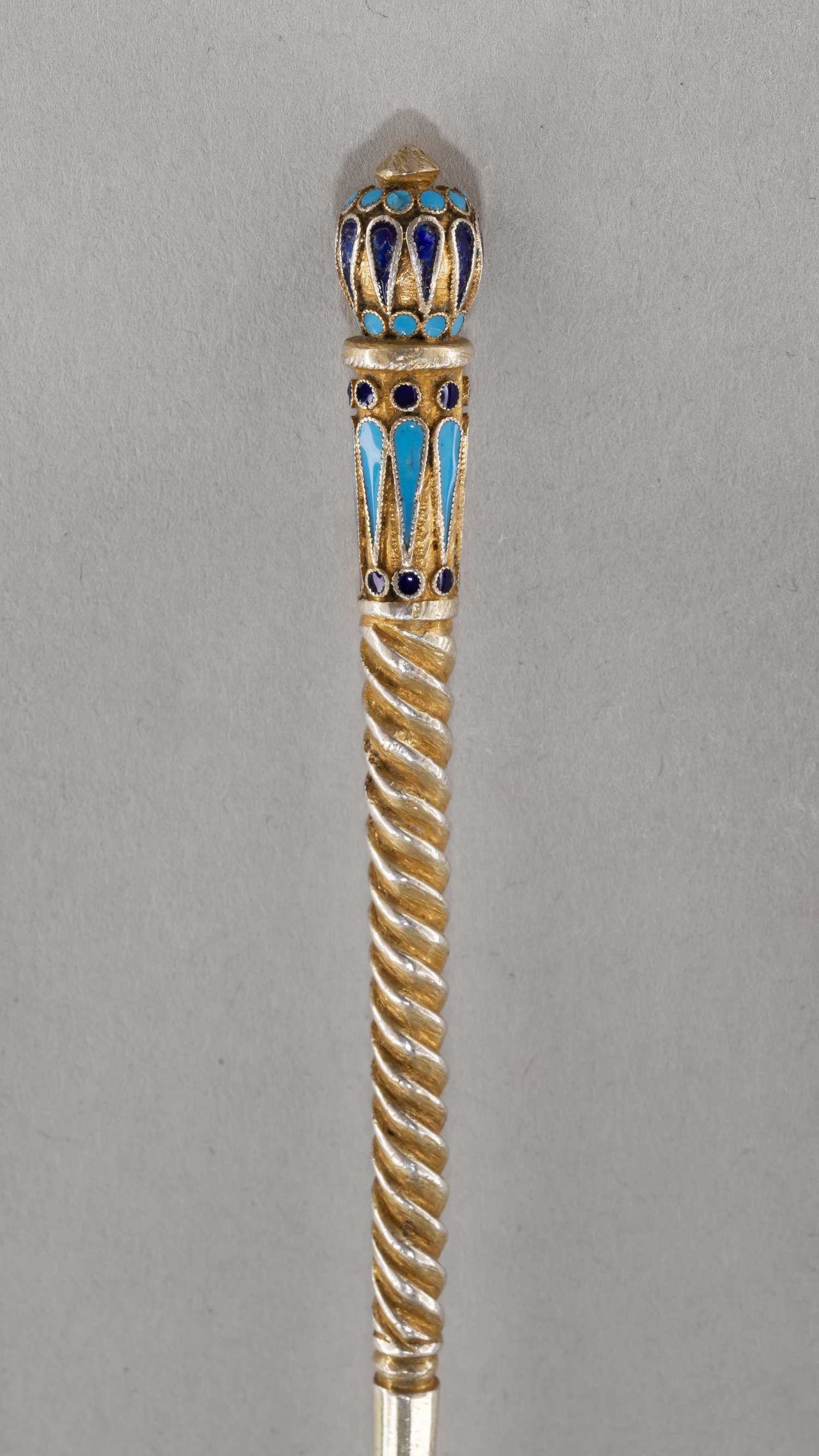 (Клингерт) Ложка с эмалью по скани.<br>Россия, Москва, фабрика Клингерта Г.Г., 1880-е годы.