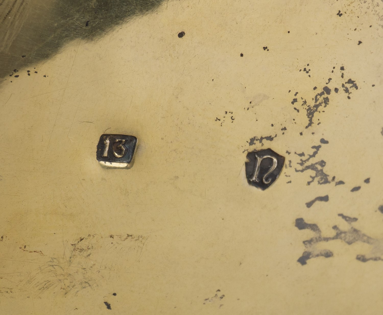 Большая кружка с изображением батальной сцены. <br>Германия, Ханау, Людвиг Нересхеймер и К°, 1903.