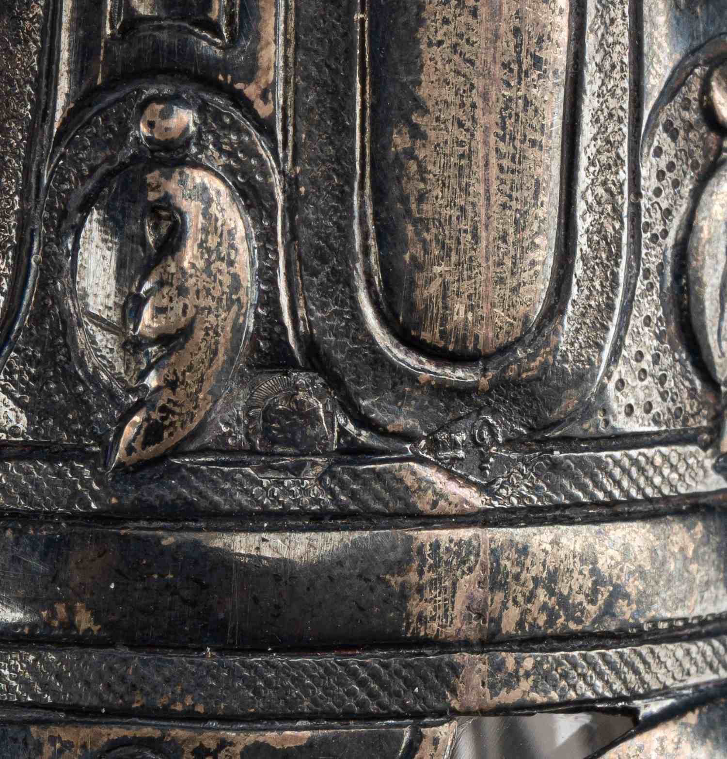 Парные хрустальные флаконы для вина в серебряной оправе.<br>Франция, фабрика Мориса Герше, начало XX века.