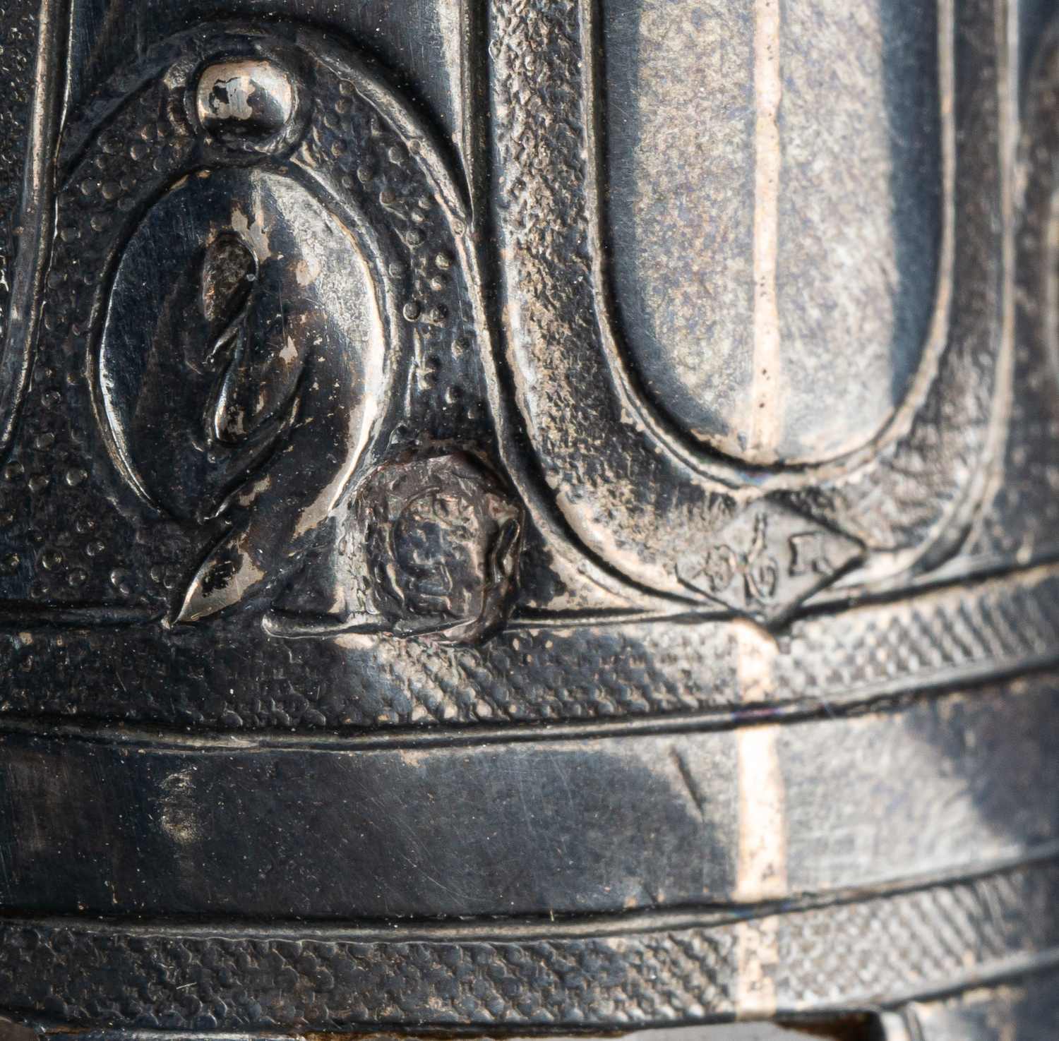 Парные хрустальные флаконы для вина в серебряной оправе.<br>Франция, фабрика Мориса Герше, начало XX века.