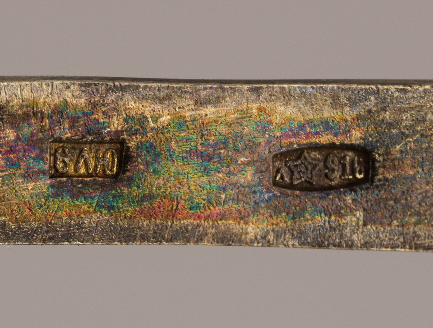 (Из собрания секретаря А.В. Луначарского) Шесть чайных ложек с эмалью в оригинальном футляре с бирками. СССР, Ленинград, объединение Русские самоцветы, 1976 г.