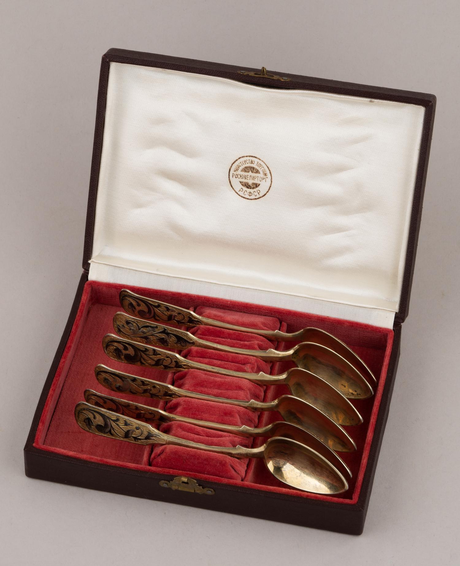 Шесть чайных ложек с черневым орнаментом и позолотой. Россия, Москва, мастер-монограммист «АК», 1847.