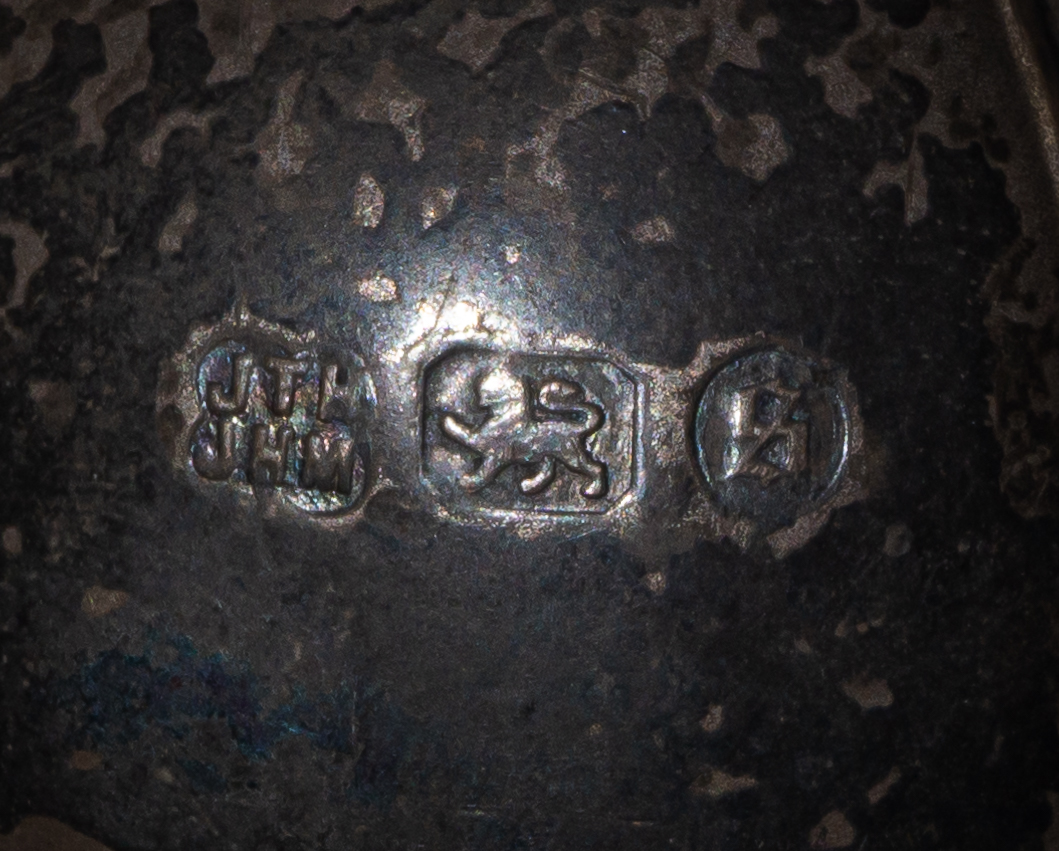 (С экспертизой. Специальный заказ императорской семьи) Бутылка под шампанское вино с монограммой А под императорской короной. Великобритания для России, Бирмингем, фирма Джон Томас Хит & Джон Миддлтон Хартшорн, Торговая компания «Альберт Баркер» в Лондоне, 1892 год.