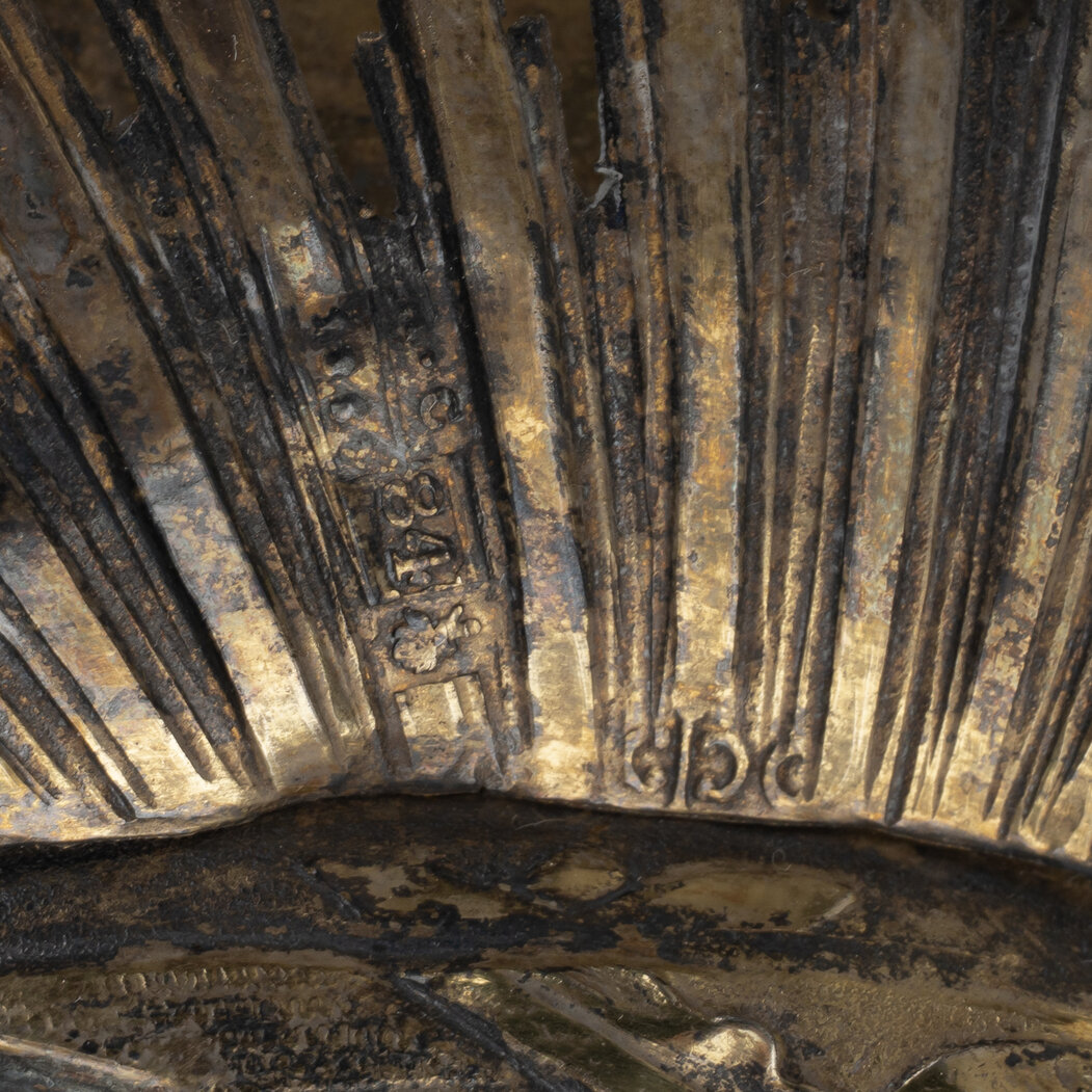 (С бриллиантами) Икона «Богоматерь Казанская» в серебряном окладе, инкрустированном бриллиантами. «В  старинном киоте». <br>Россия, Москва, мастер-монограммист «ФС», 1853.