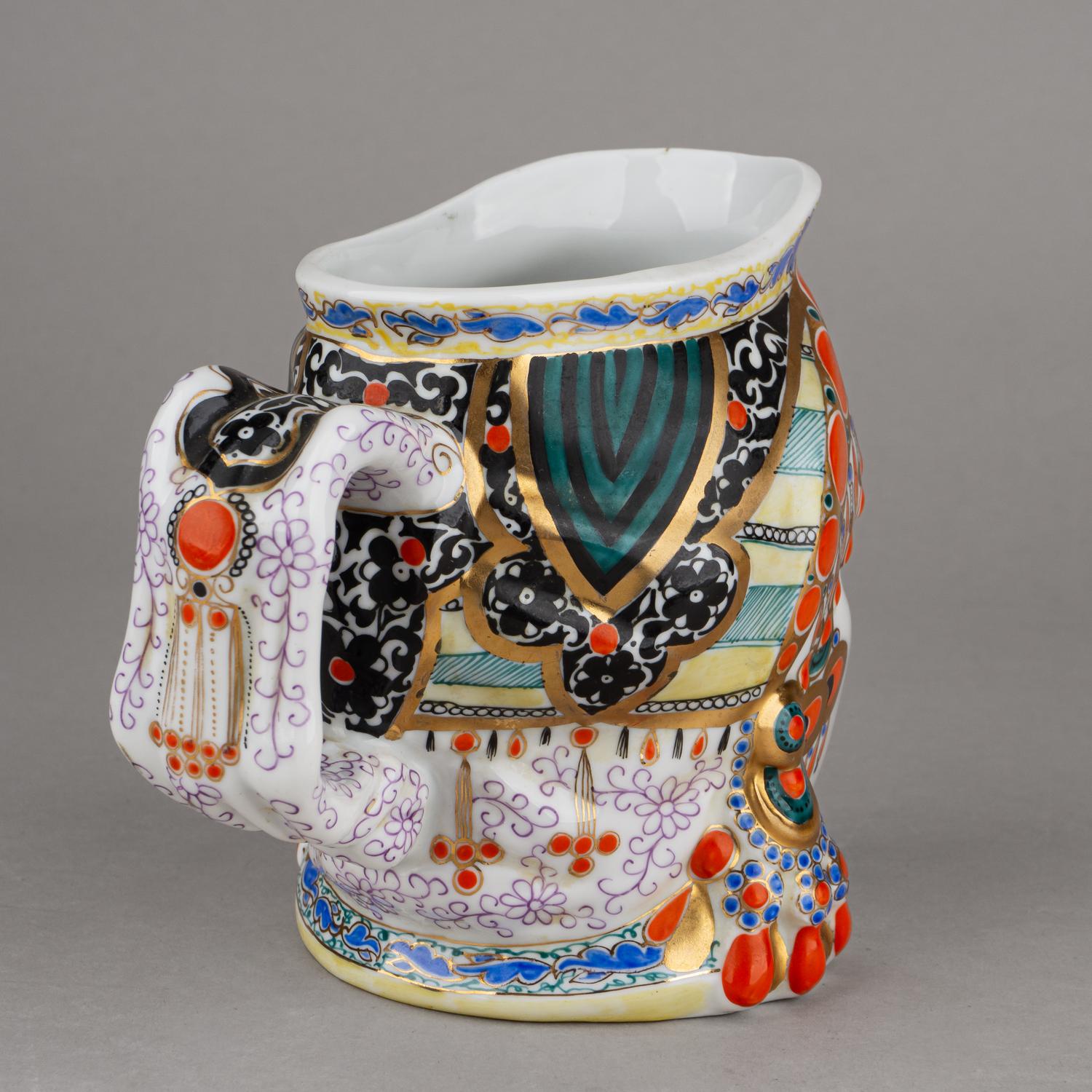 Кружка «Молоко». СССР, Ленинградский фарфоровый завод, автор модели Н.Я. Данько, 1950-е годы.