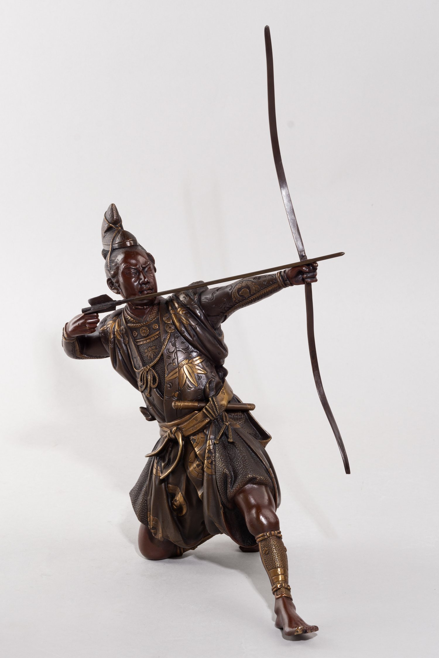 (С экспертизой) Скульптура «Самурай с луком».
Япония, мастерские Мияо Эйсукэ, конец XIX в. (период Мэйдзи, 1868-1912).