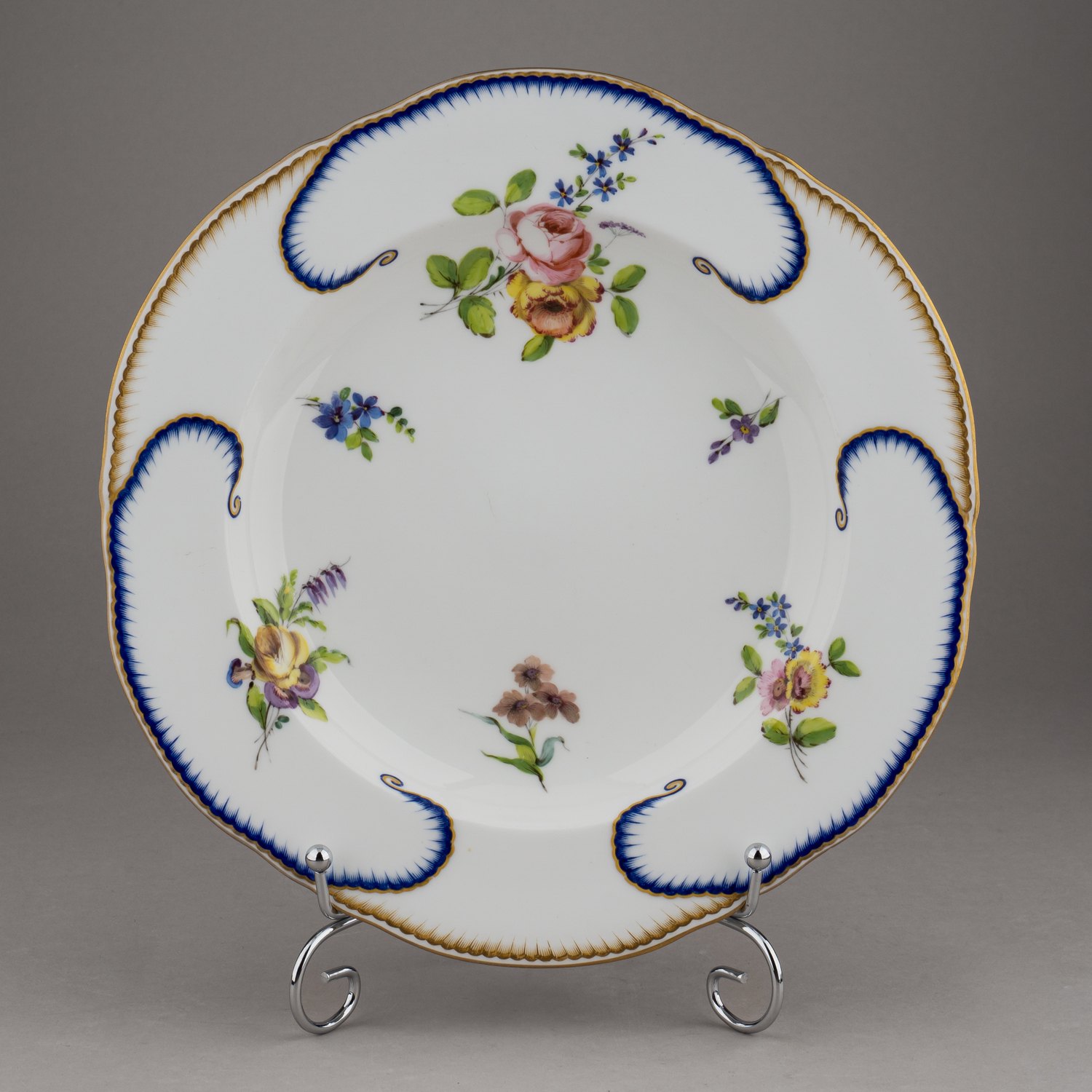 Тарелка «Капустный лист». 
 Франция, Париж, Edme Samson, конец XIX века.